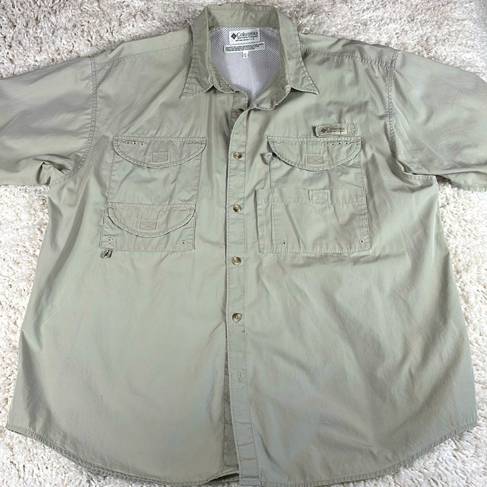 Columbia Men's Short Sleeve, Vented Fishing Shirt, Tan, Size Large
